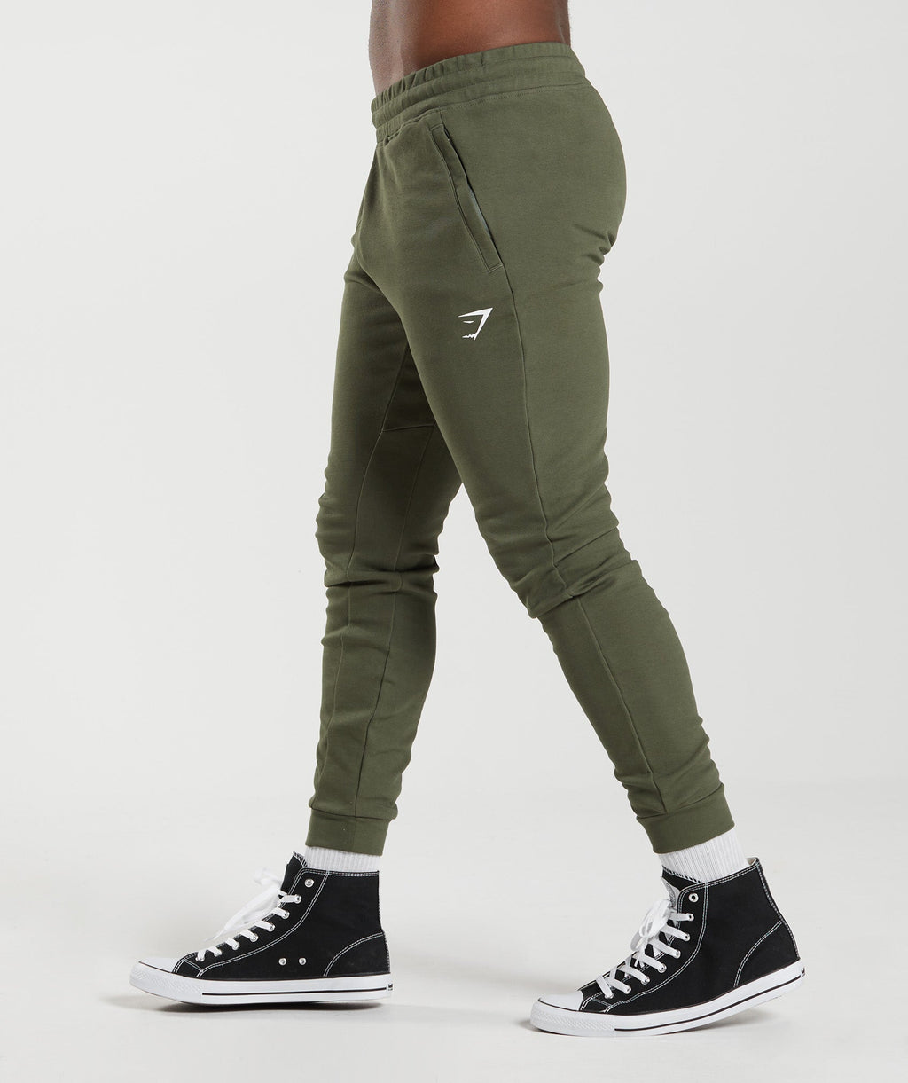 gymshark-react-joggers-core-olive-aw22