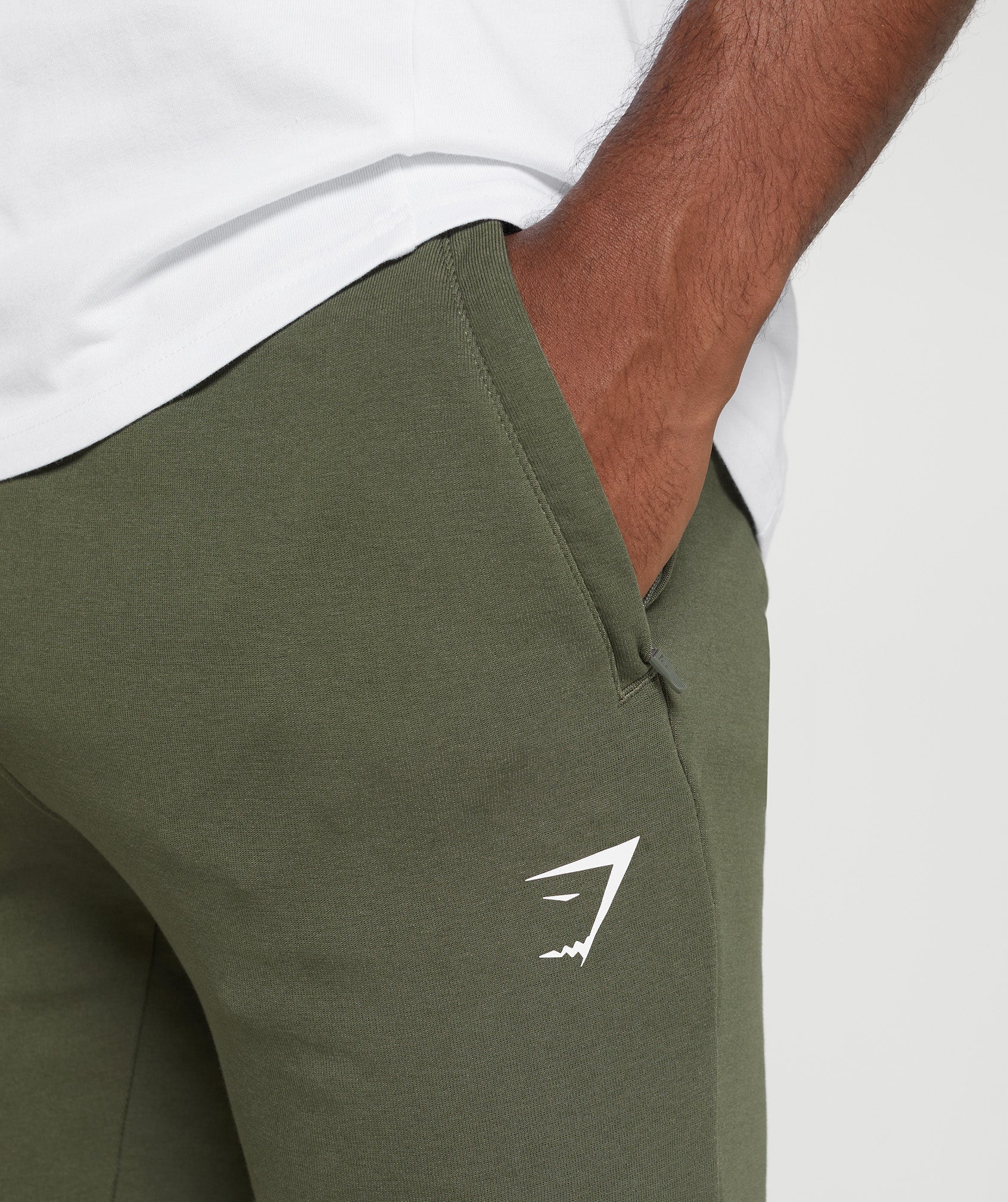 gymshark-react-joggers-core-olive-aw22