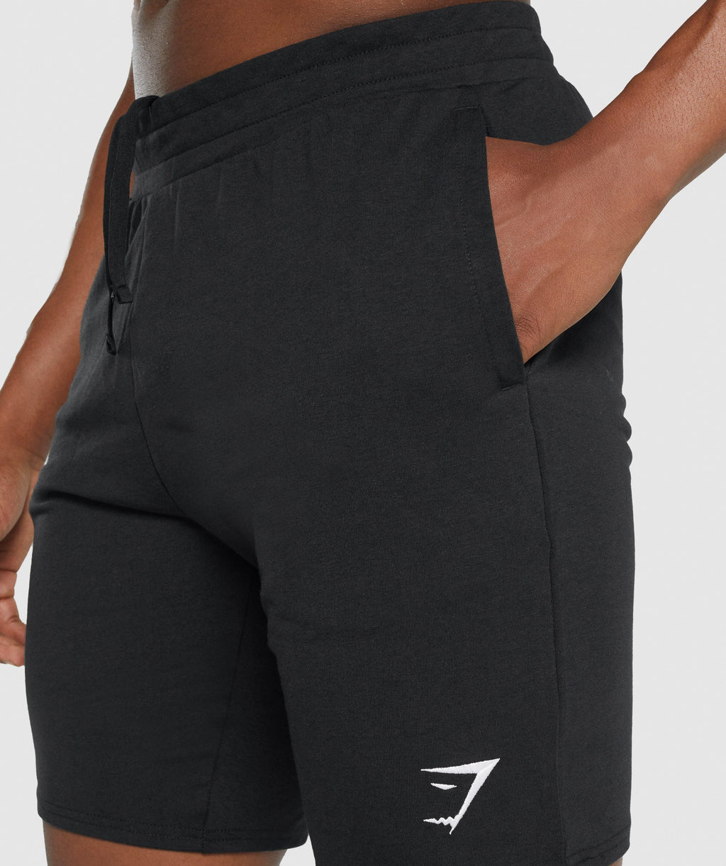 gymshark-critical-9-shorts-black-aw21