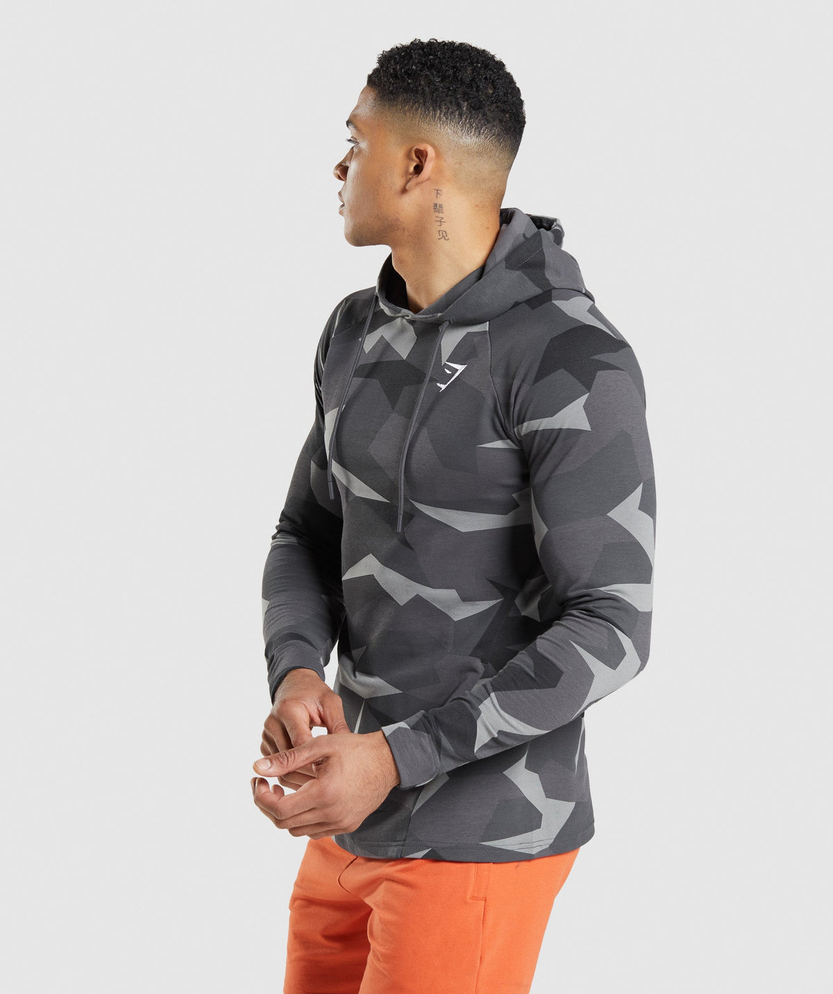 gymshark-critical-hoodie-black-print-ss22