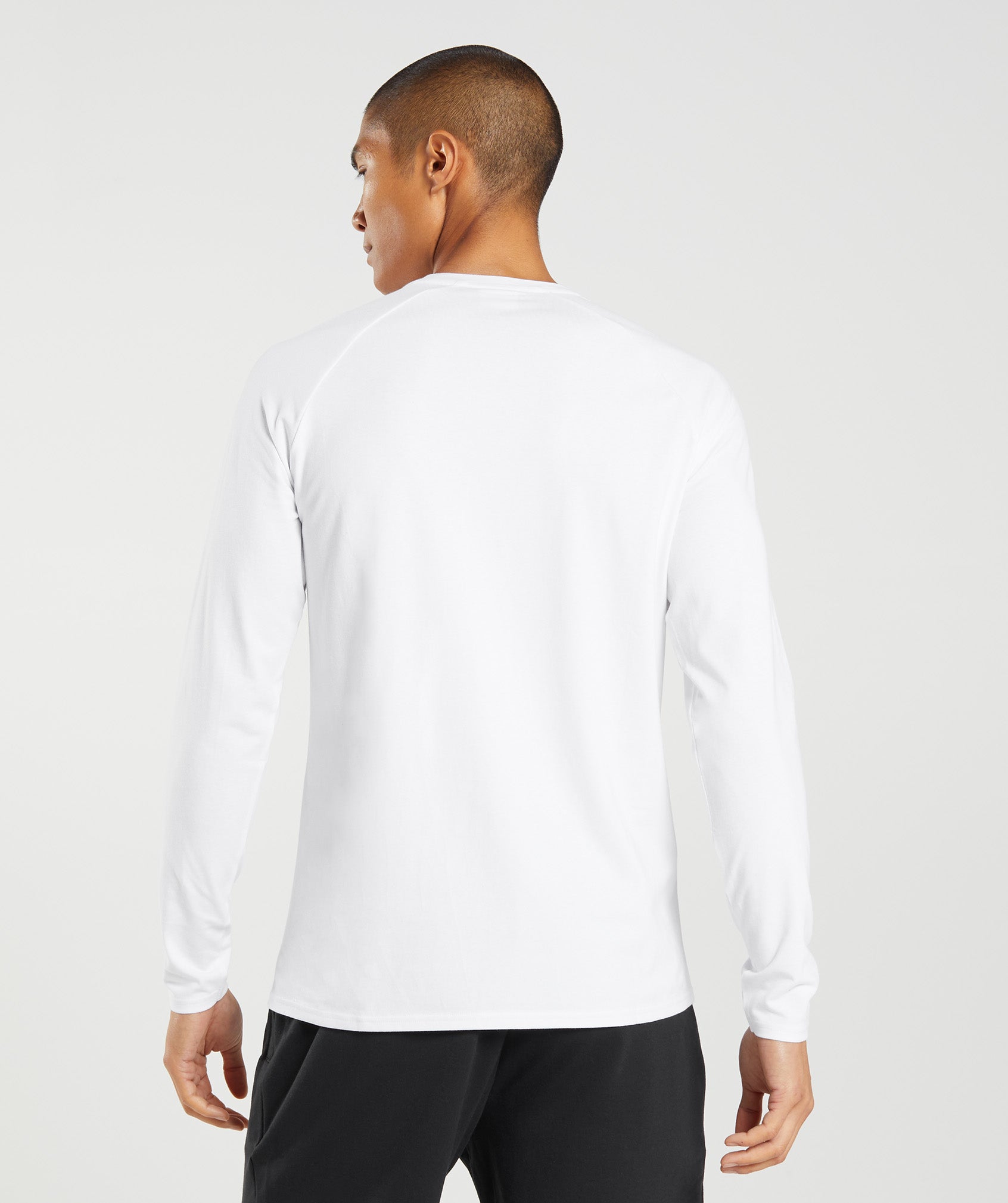 gymshark-critical-long-sleeve-t-shirt-white-ss22
