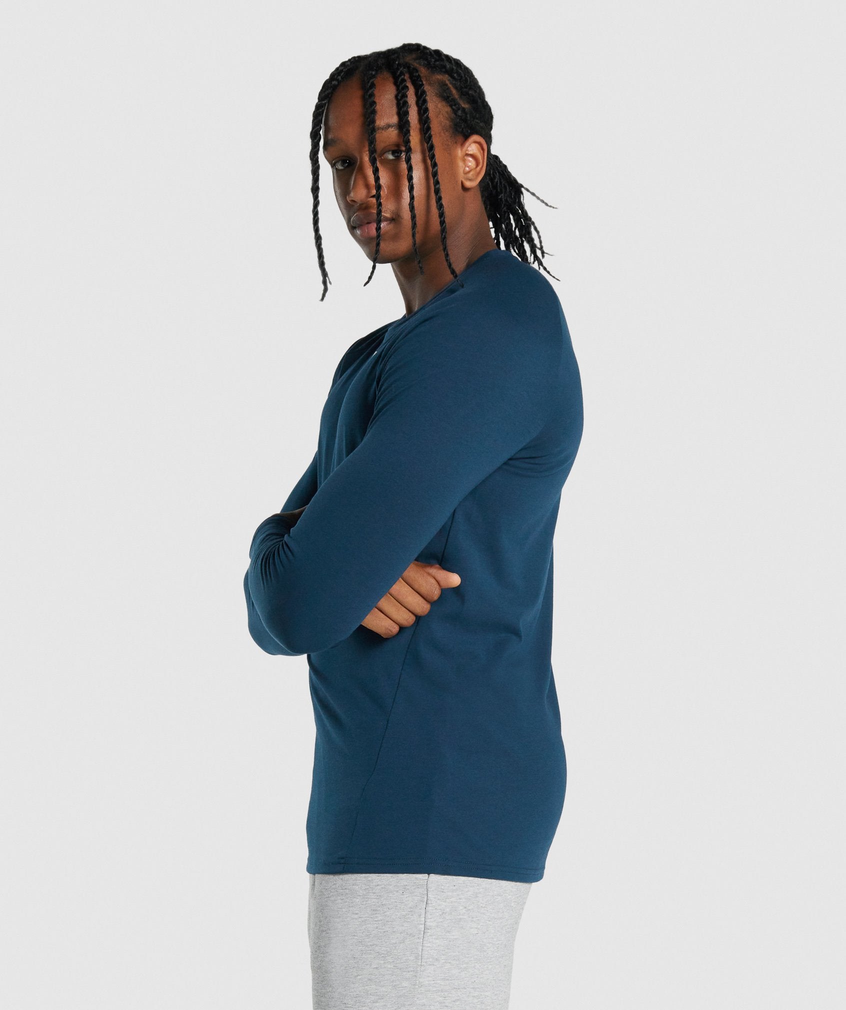 gymshark-critical-long-sleeve-t-shirt-navy-aw21