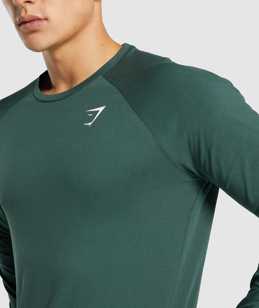 gymshark-critical-long-sleeve-t-shirt-dark-green-aw21