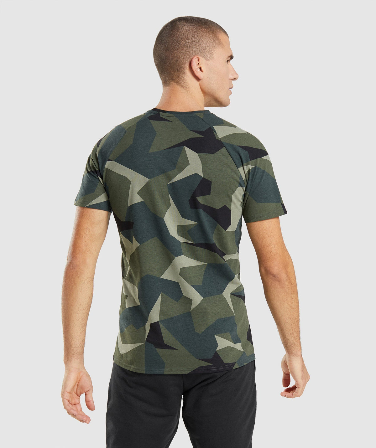 gymshark-critical-t-shirt-green-print-ss22
