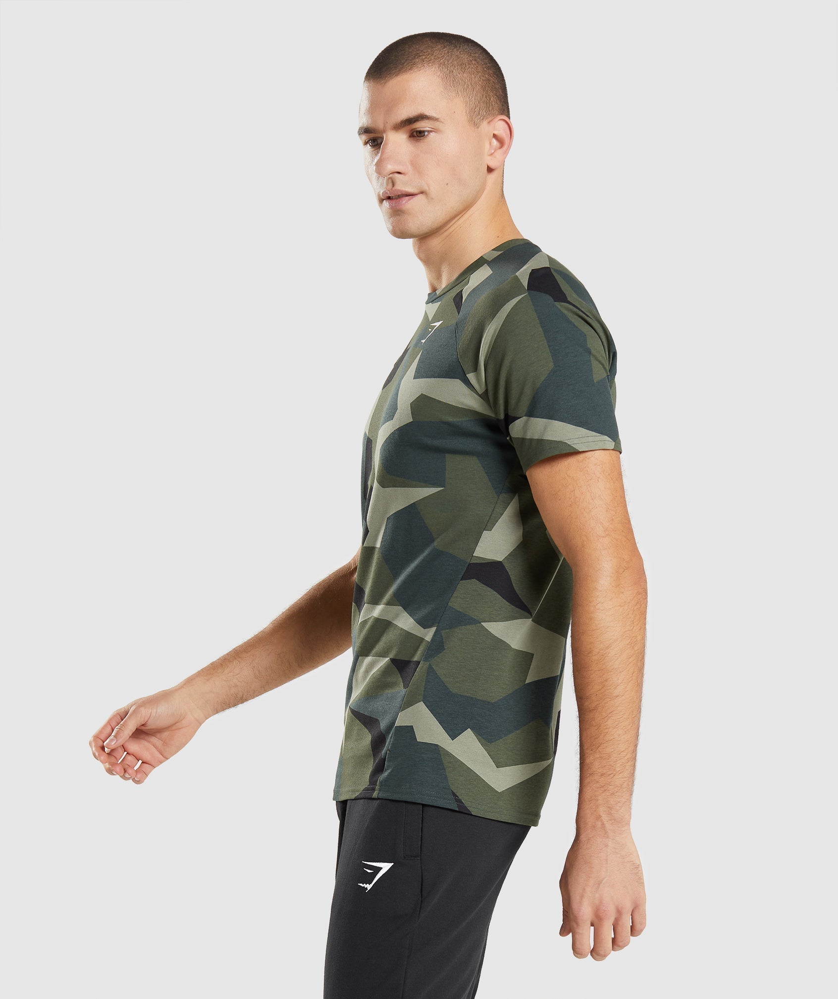 gymshark-critical-t-shirt-green-print-ss22