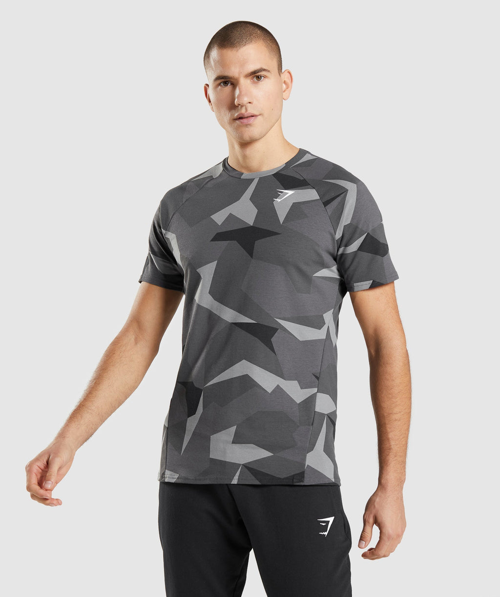 gymshark-critical-t-shirt-black-print-ss22