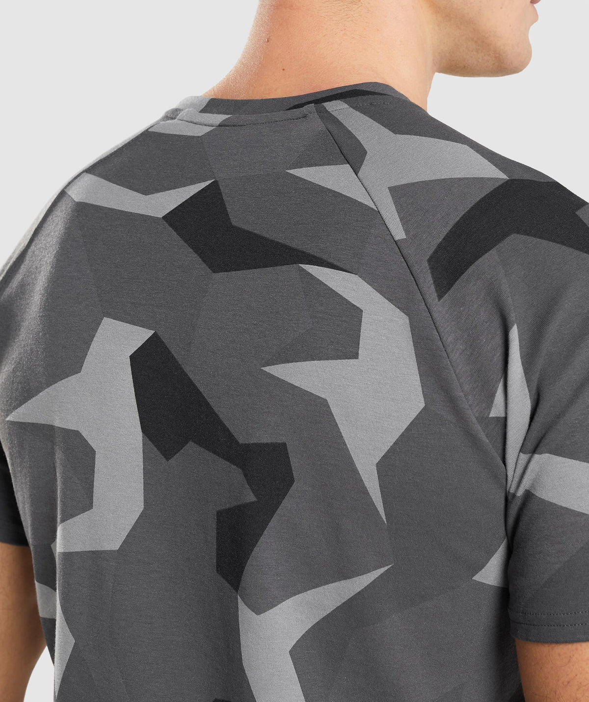 gymshark-critical-t-shirt-black-print-ss22