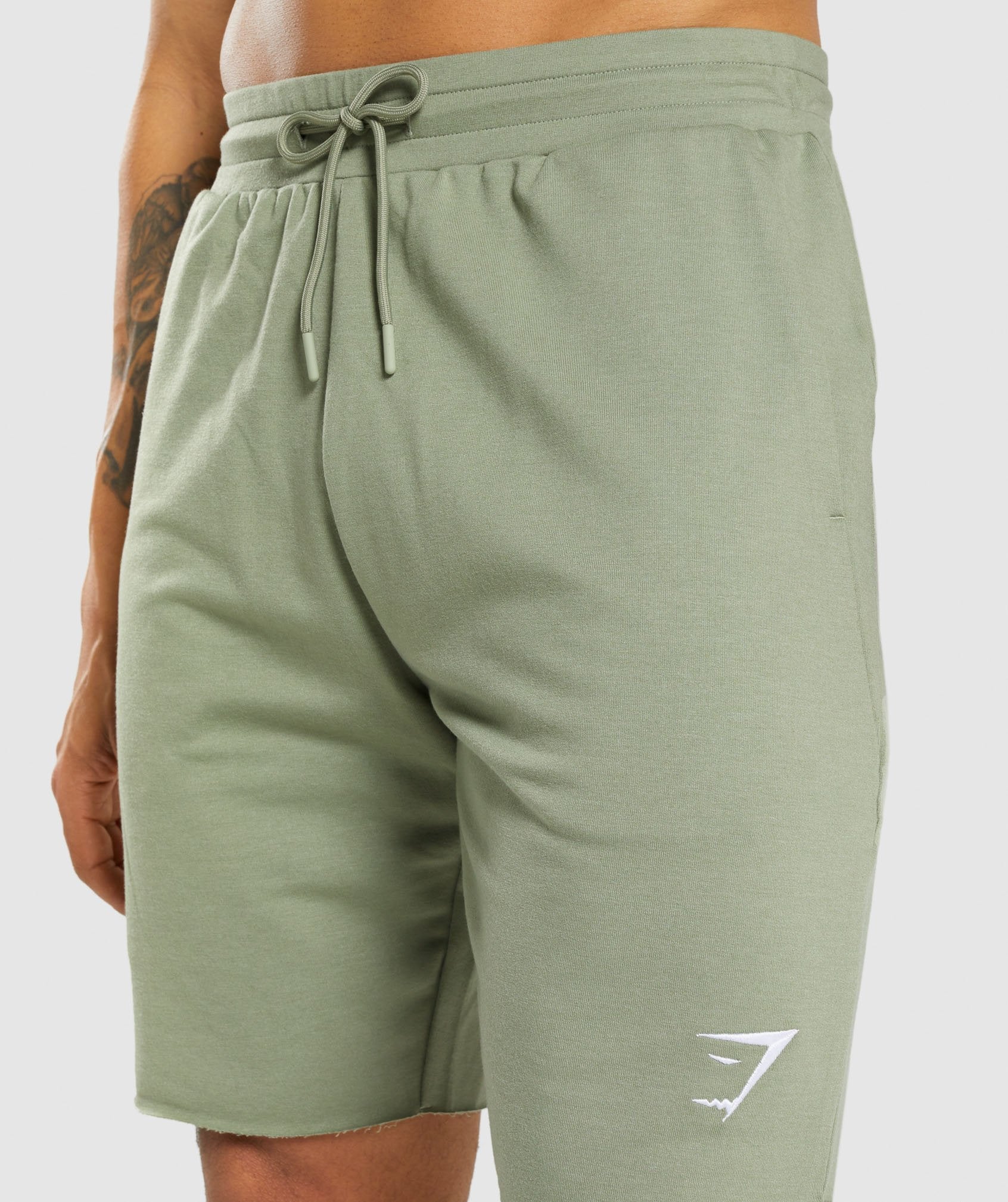 gymshark-critical-9-shorts-light-green