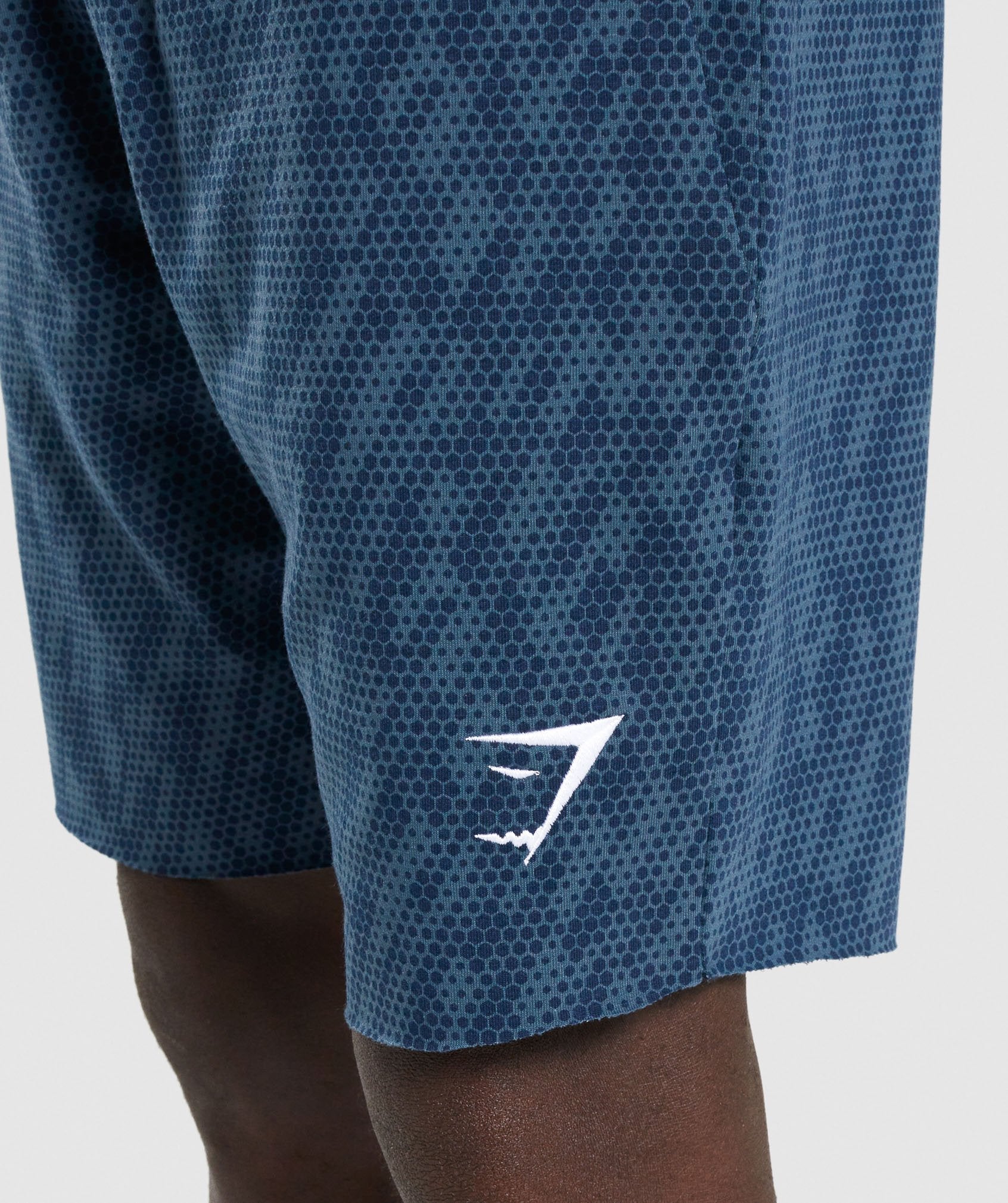 gymshark-critical-9-shorts-teal-print