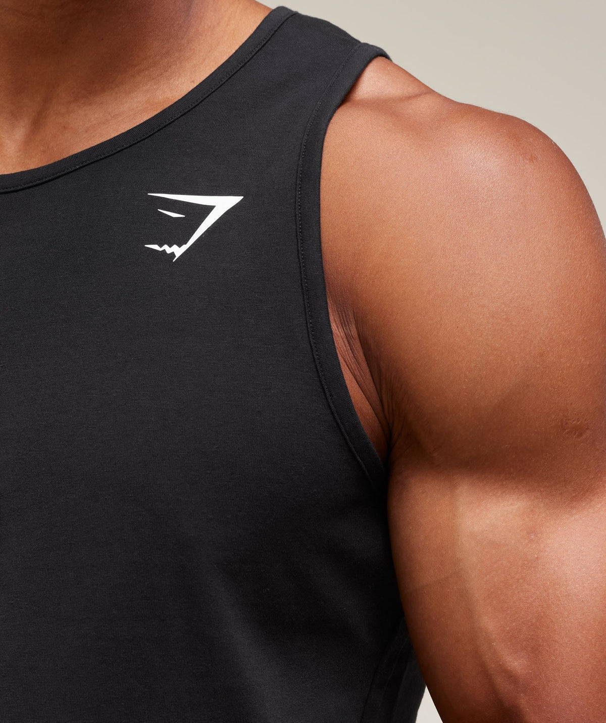 gymshark-critical-tank-black-aw21