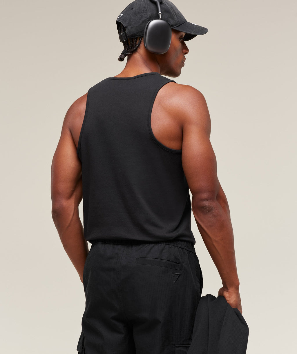 gymshark-critical-tank-black-aw21