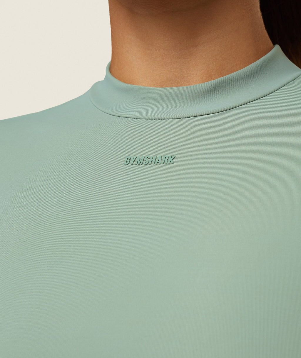 gymshark-everywear-cropped-active-top-dollar-green-ss24