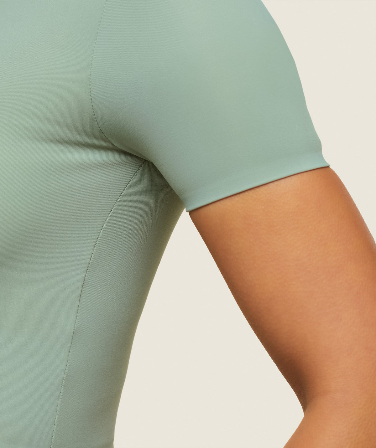 gymshark-everywear-cropped-active-top-dollar-green-ss24