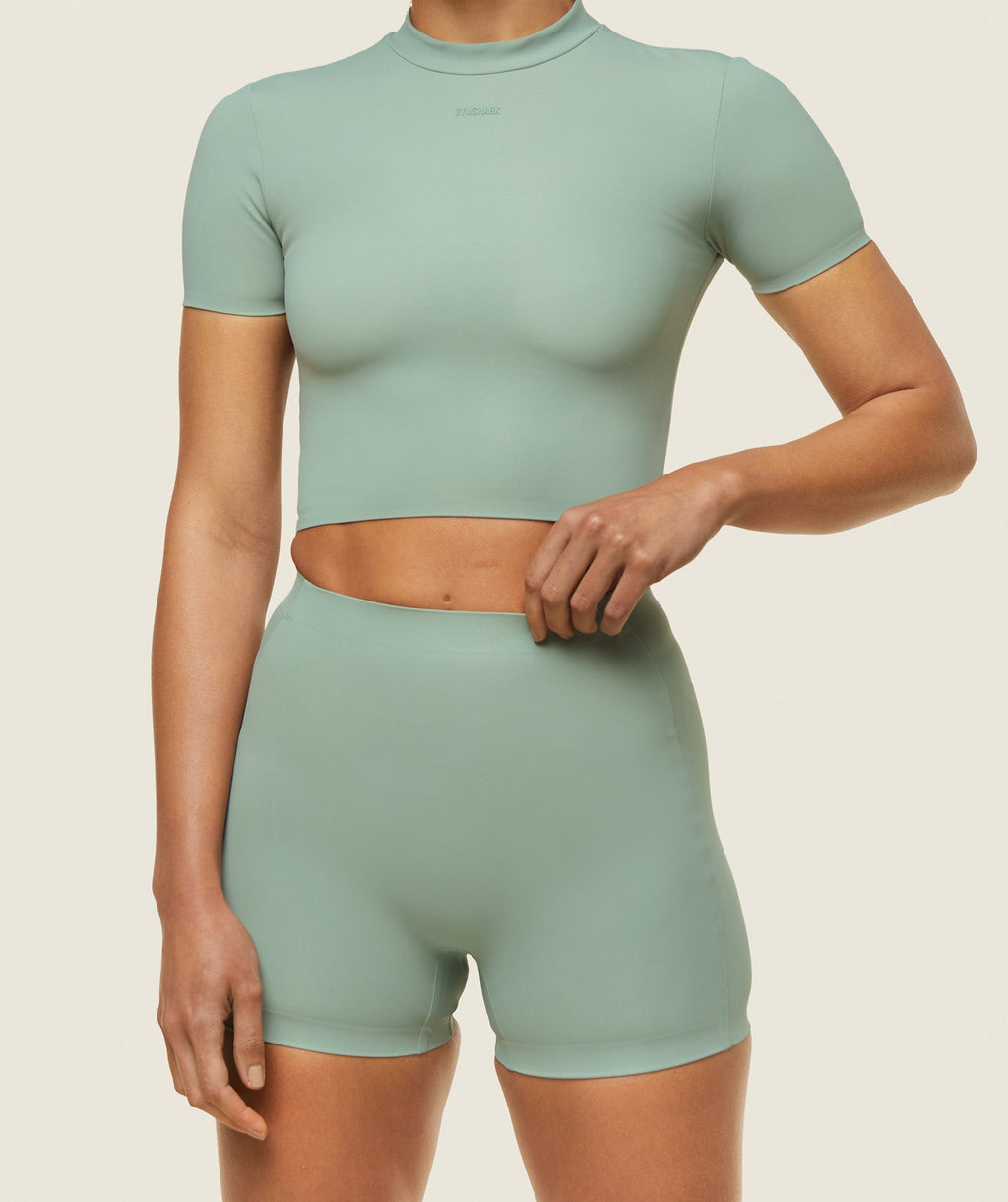 gymshark-everywear-cropped-active-top-dollar-green-ss24