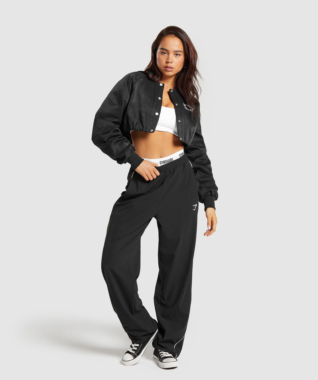 gymshark-cropped-bomber-jacket-black-ss24
