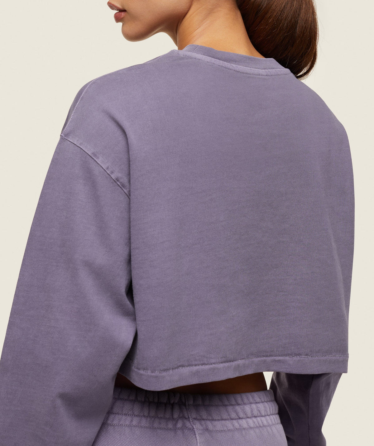 gymshark-everywear-cropped-long-sleeve-tee-fog-purple-ss24
