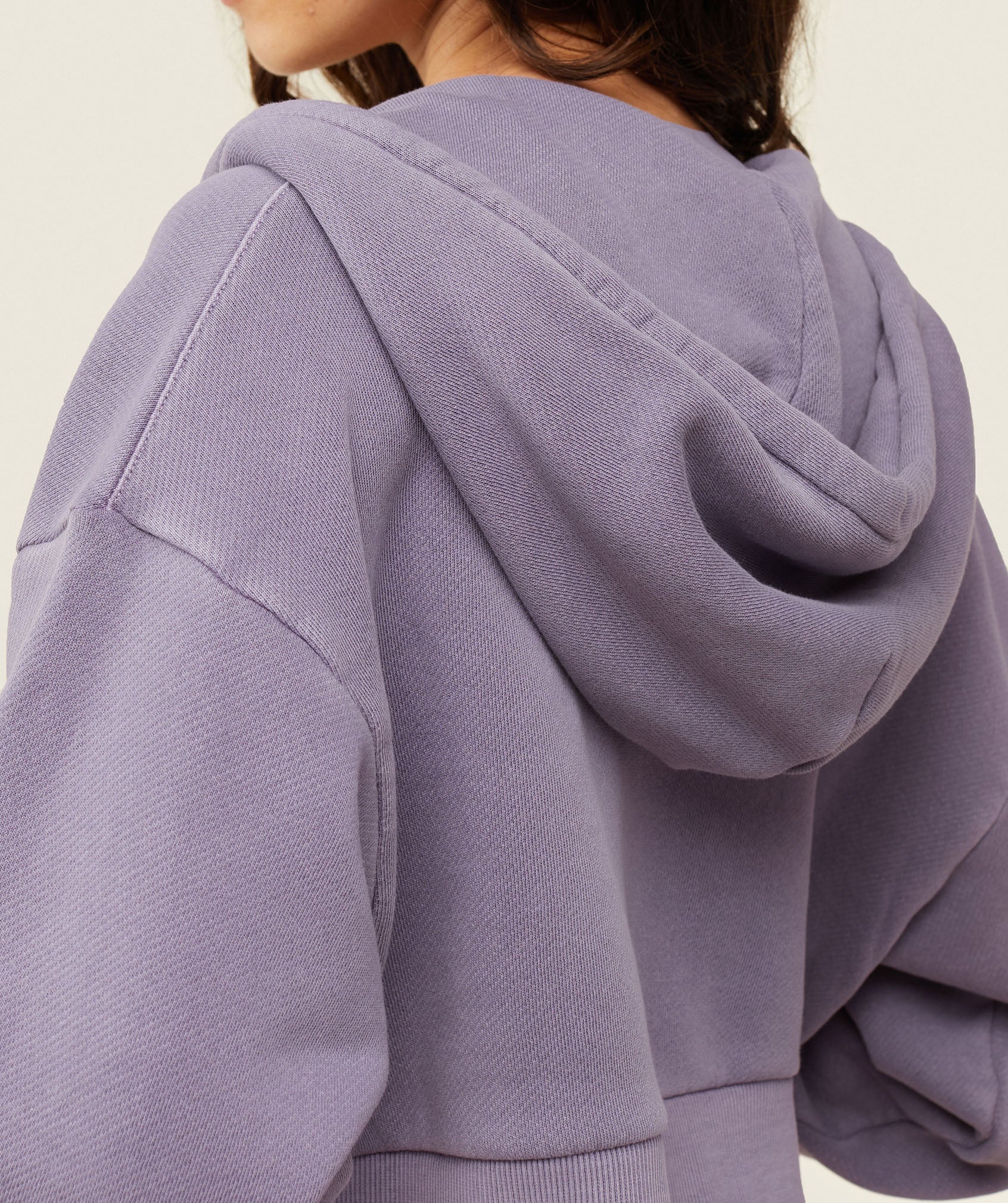 gymshark-everywear-cropped-zip-hoodie-fog-purple-ss24