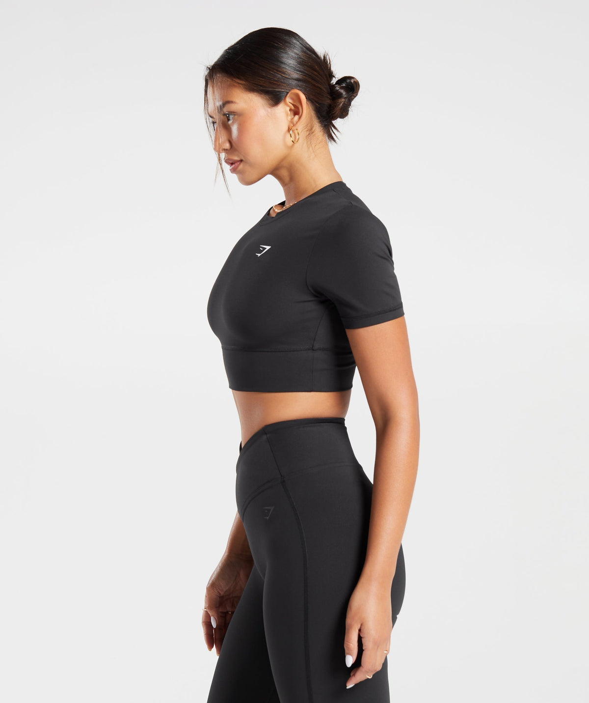 gymshark-crossover-crop-top-black-aw23
