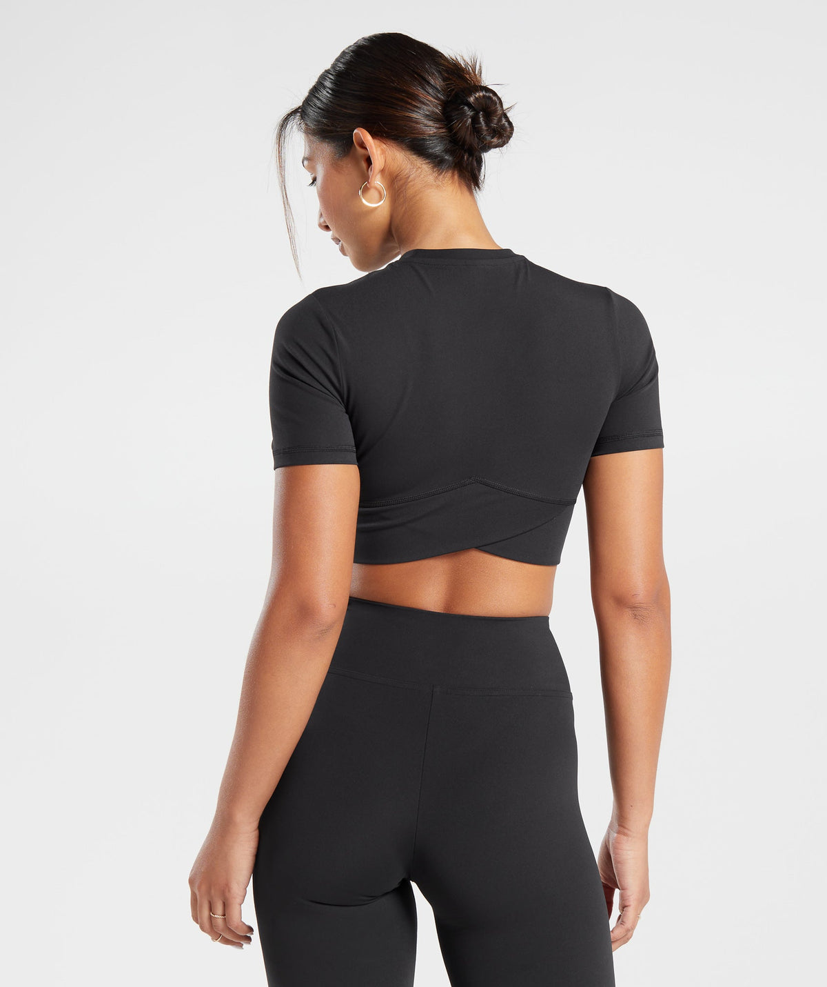 gymshark-crossover-crop-top-black-aw23