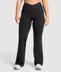 gymshark-crossover-flared-short-leggings-leggings-black-ss25