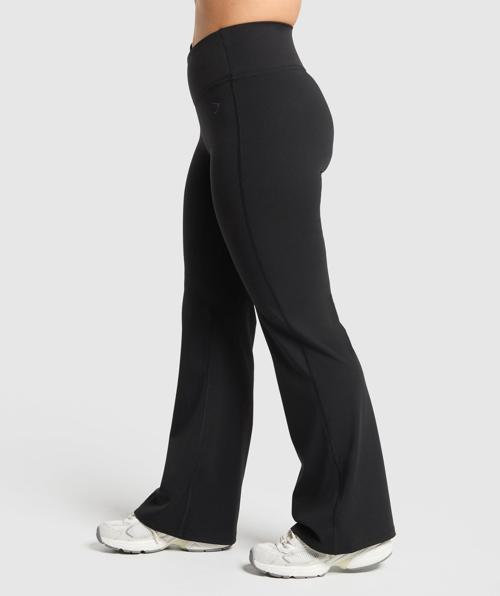 gymshark-crossover-flared-short-leggings-leggings-black-ss25