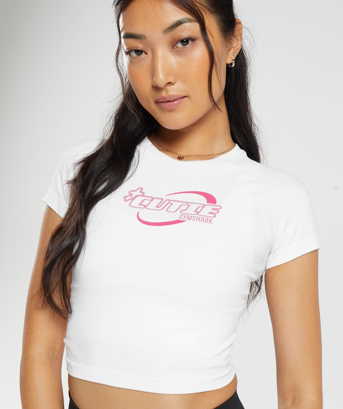 gymshark-cutie-graphic-seamless-tee-white-ss23