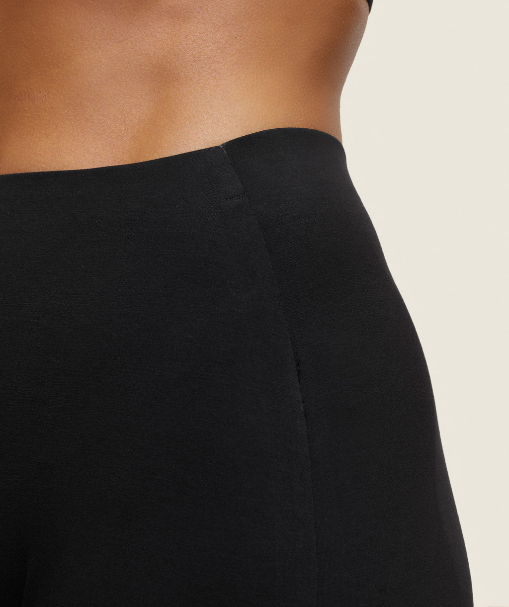 gymshark-everywear-cycling-shorts-black-heavy-blue-ss24
