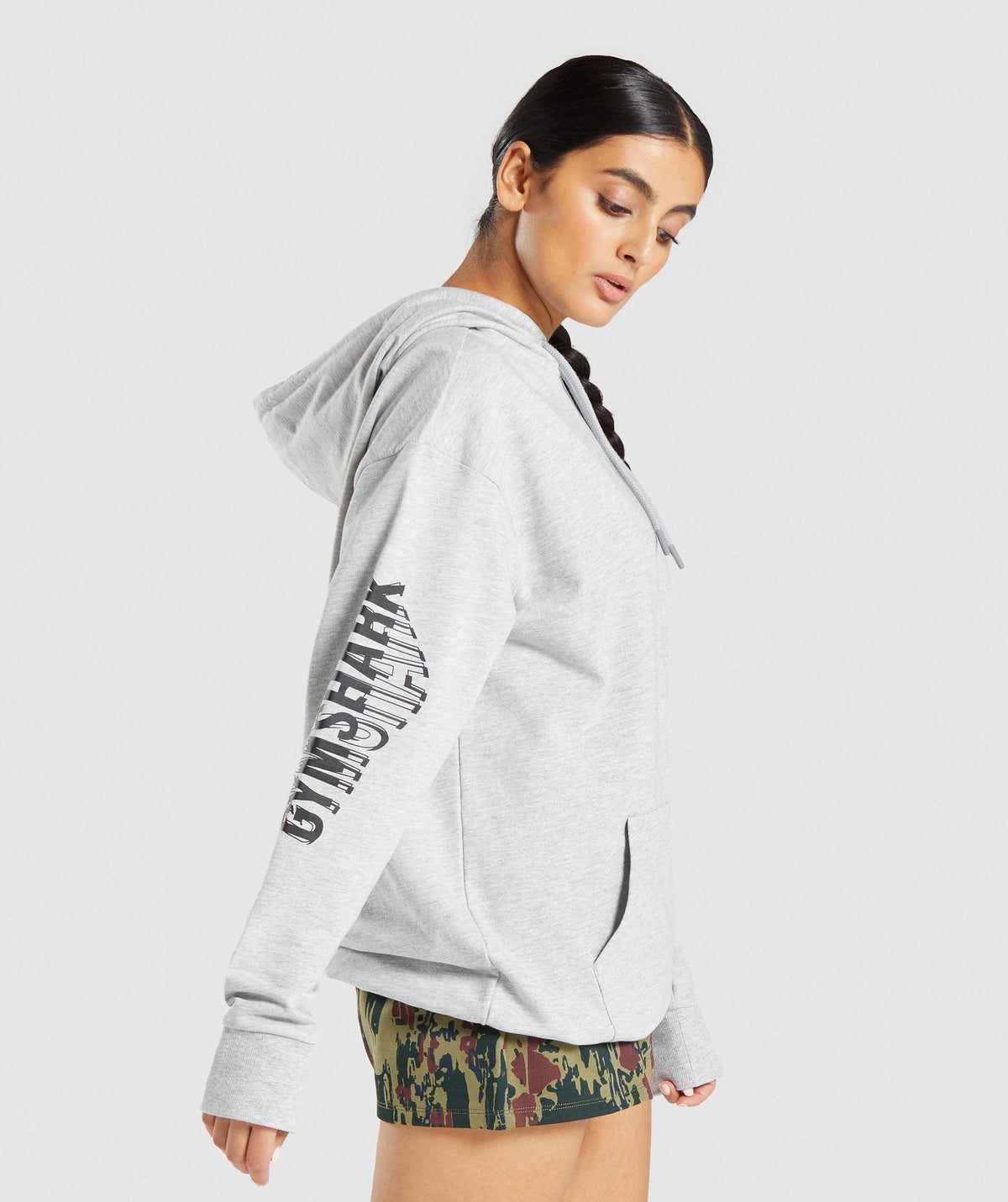 gymshark-distort-graphic-hoodie-light-grey-marl