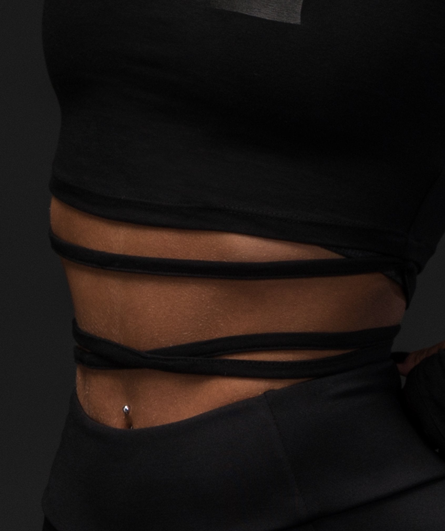 gymshark-blackout-long-sleeve-ribbon-crop-top-black