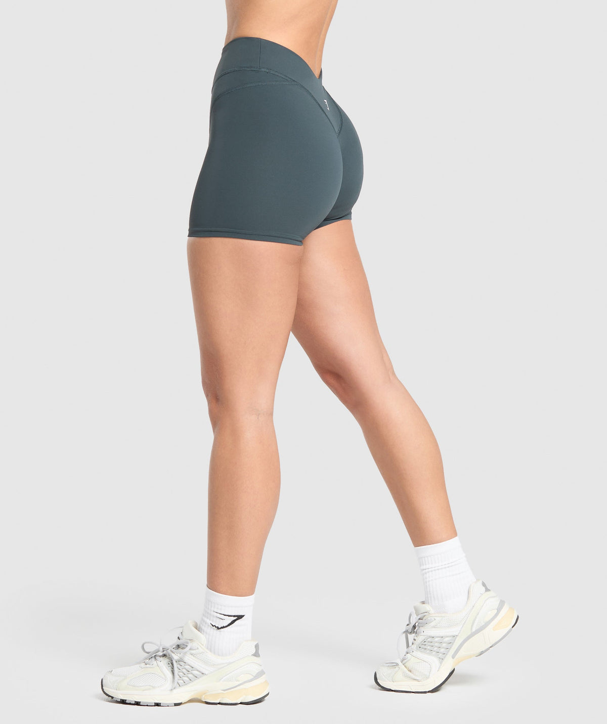 gymshark-dipped-waistband-shorts-shorts-teal-ss25
