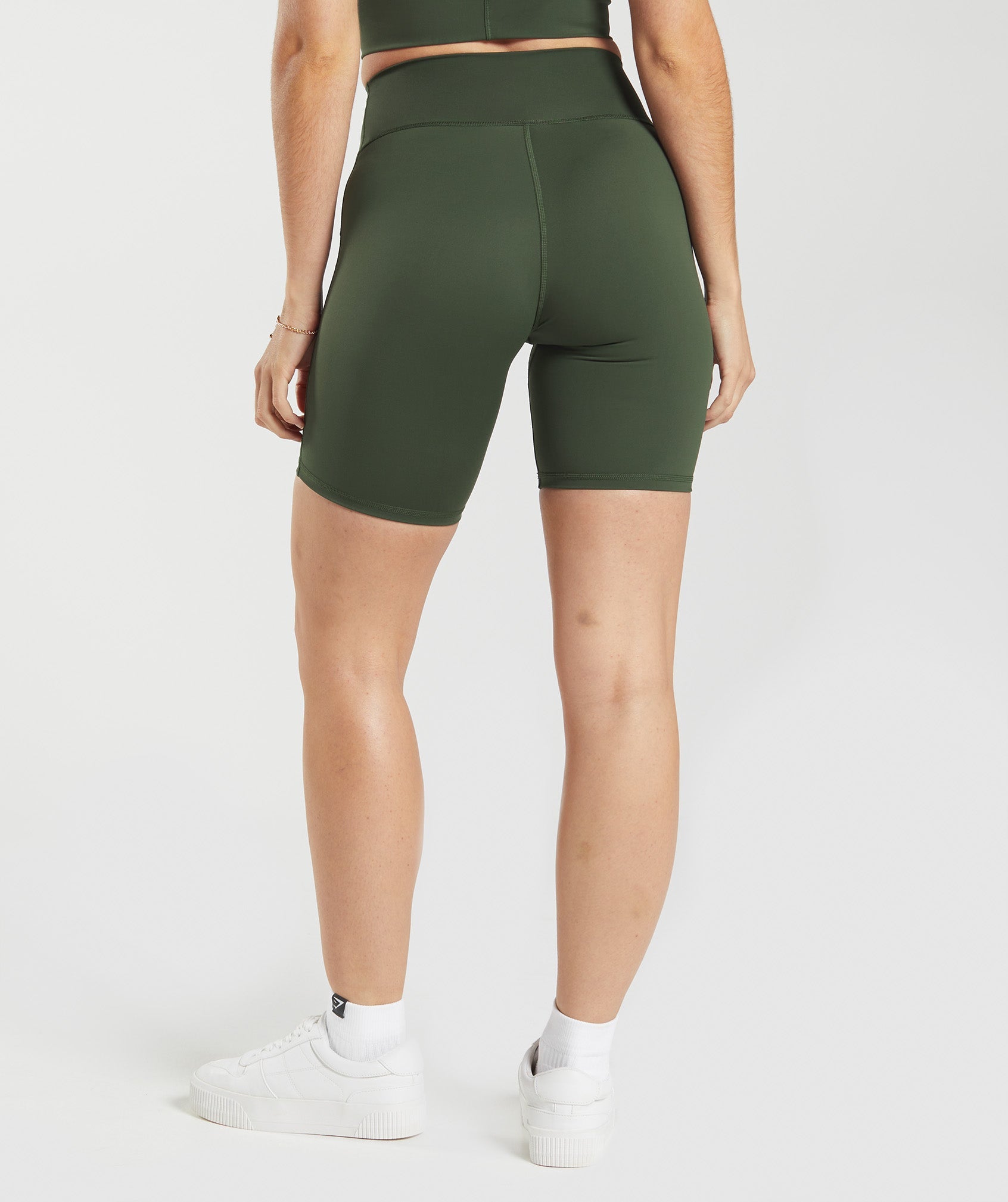 gymshark-elevate-cycling-shorts-moss-olive-aw22