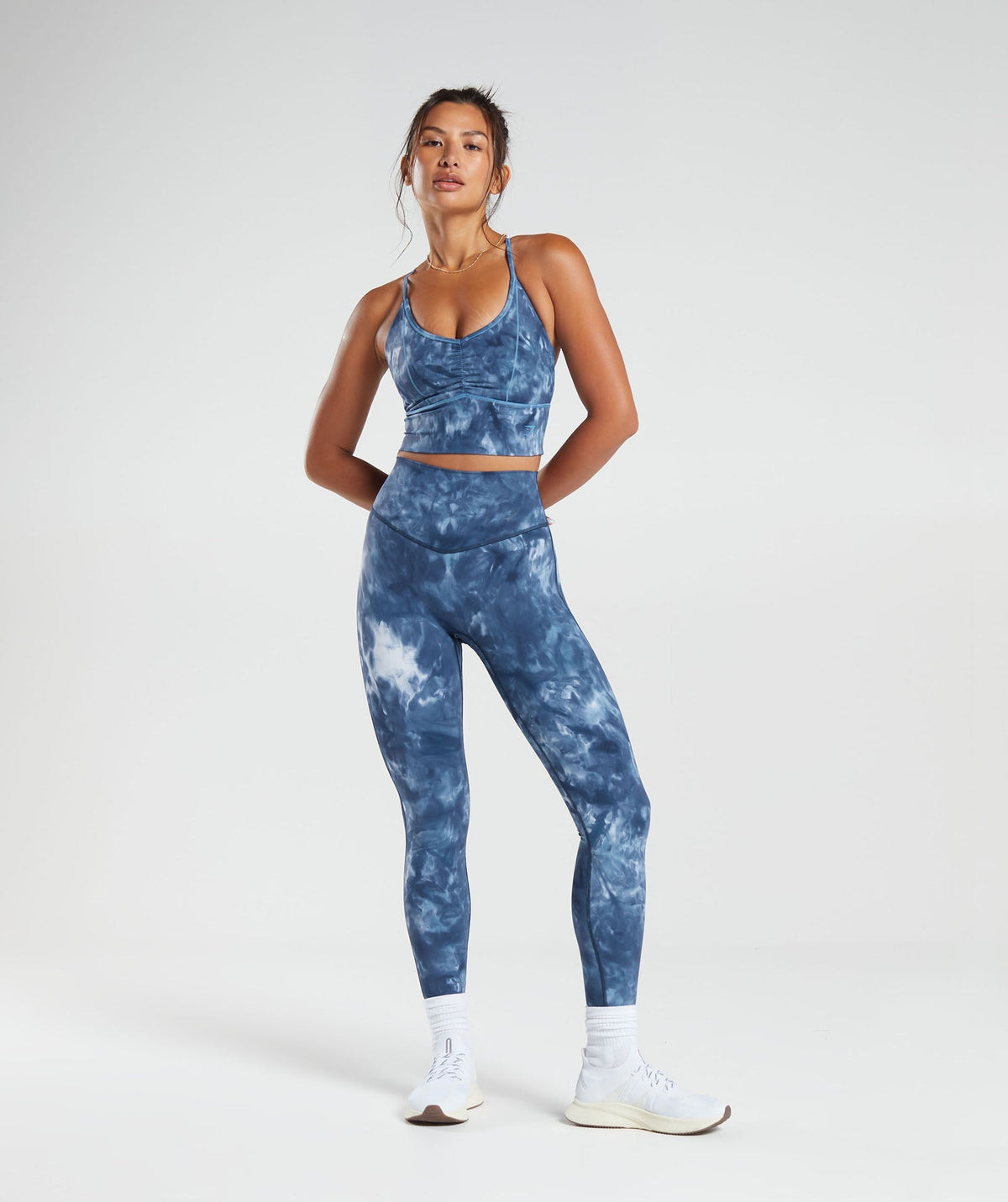 gymshark-elevate-leggings-lakeside-blue-spray-dye-aw22