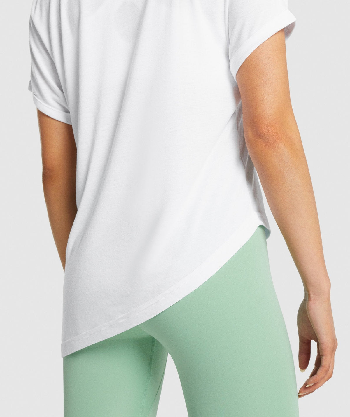 gymshark-essential-t-shirt-white