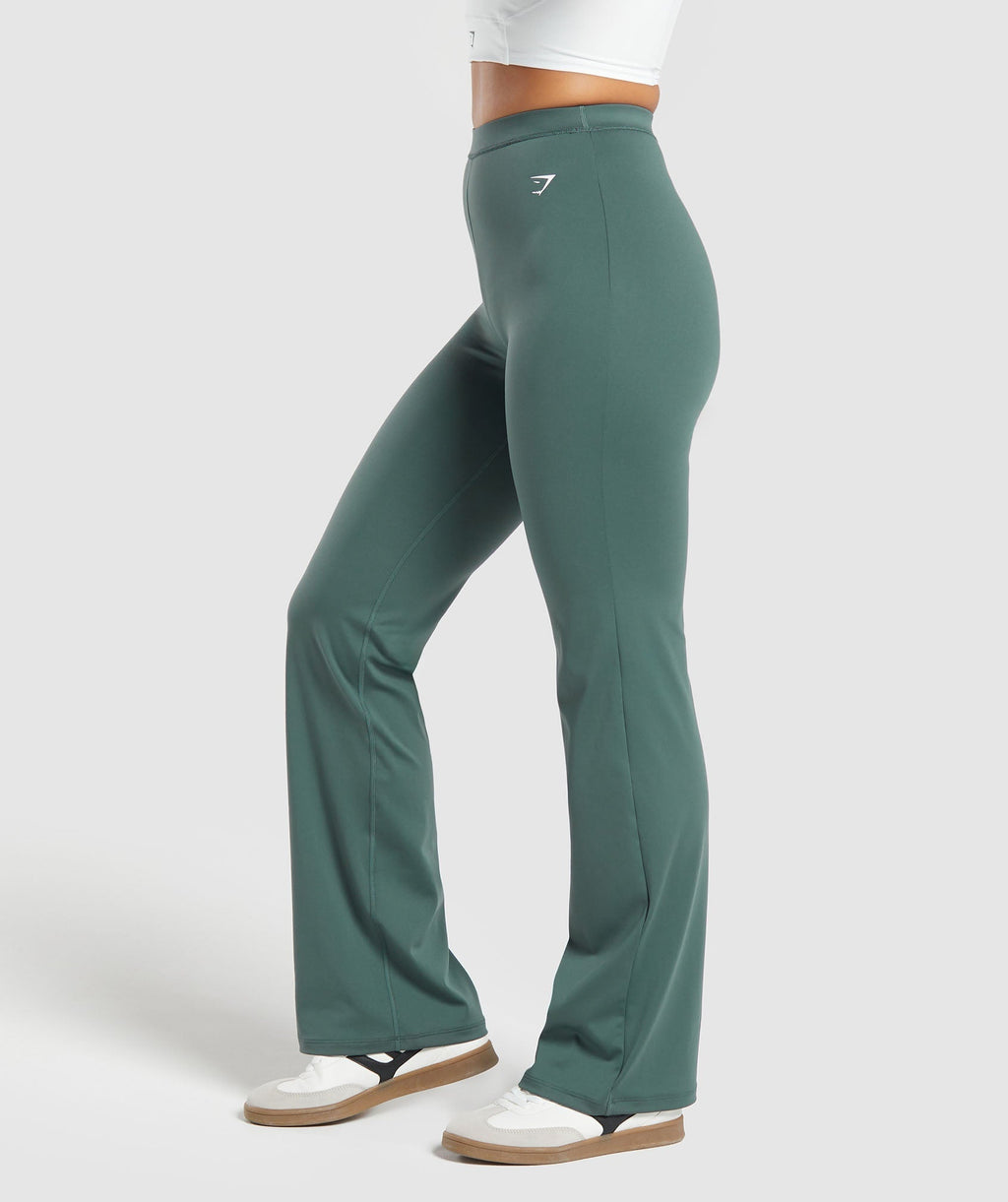 gymshark-everyday-regular-flared-leggings-teal-ss24