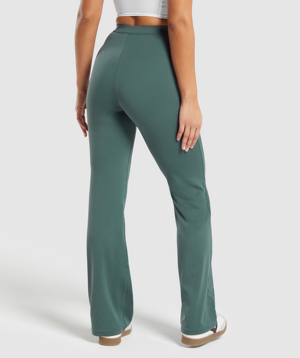 gymshark-everyday-regular-flared-leggings-teal-ss24