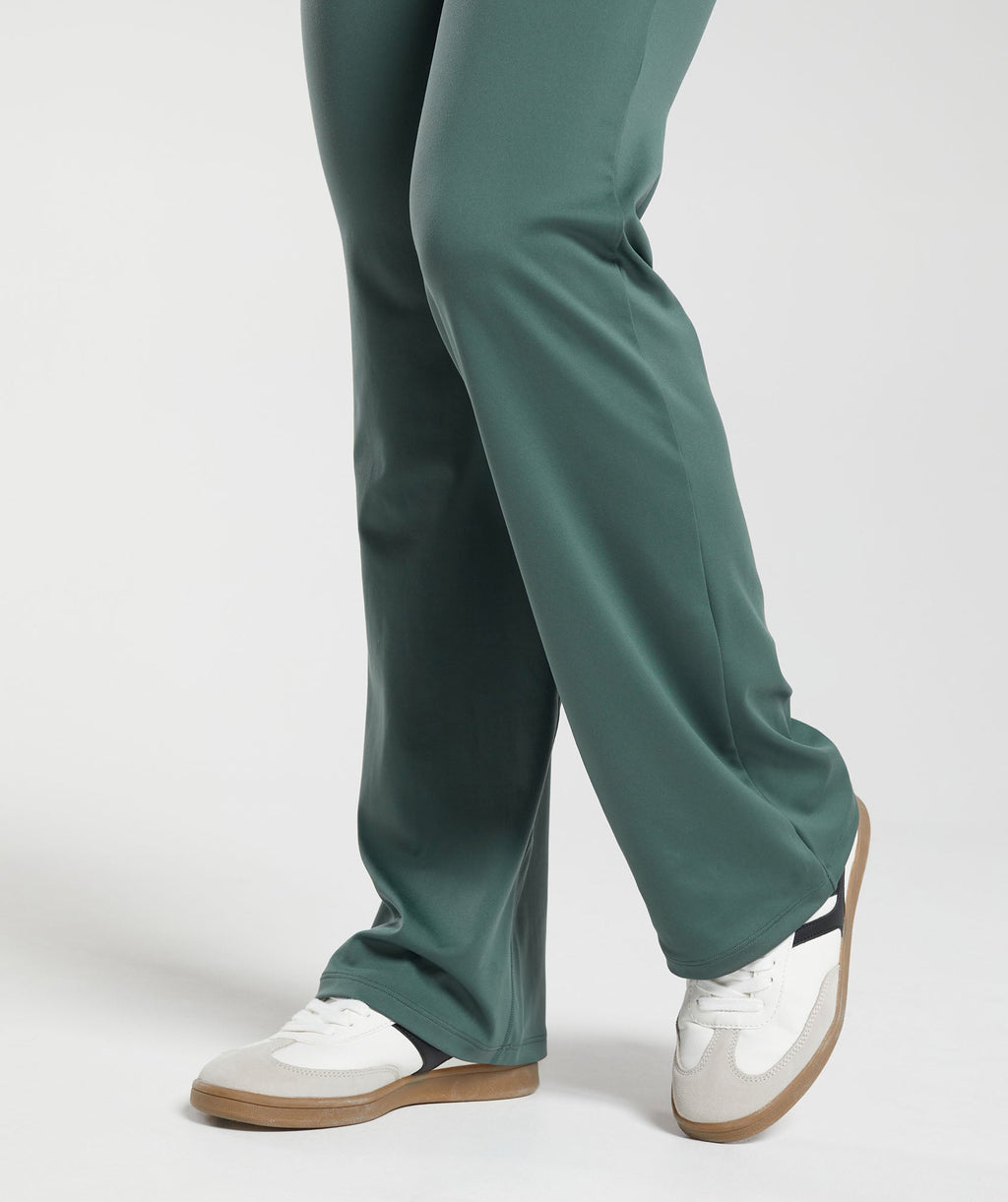 gymshark-everyday-regular-flared-leggings-teal-ss24