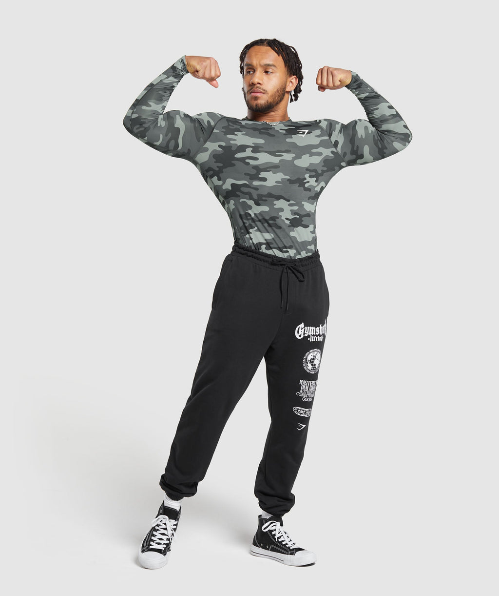 gymshark-element-baselayer-long-sleeve-top-grey-print-ss22