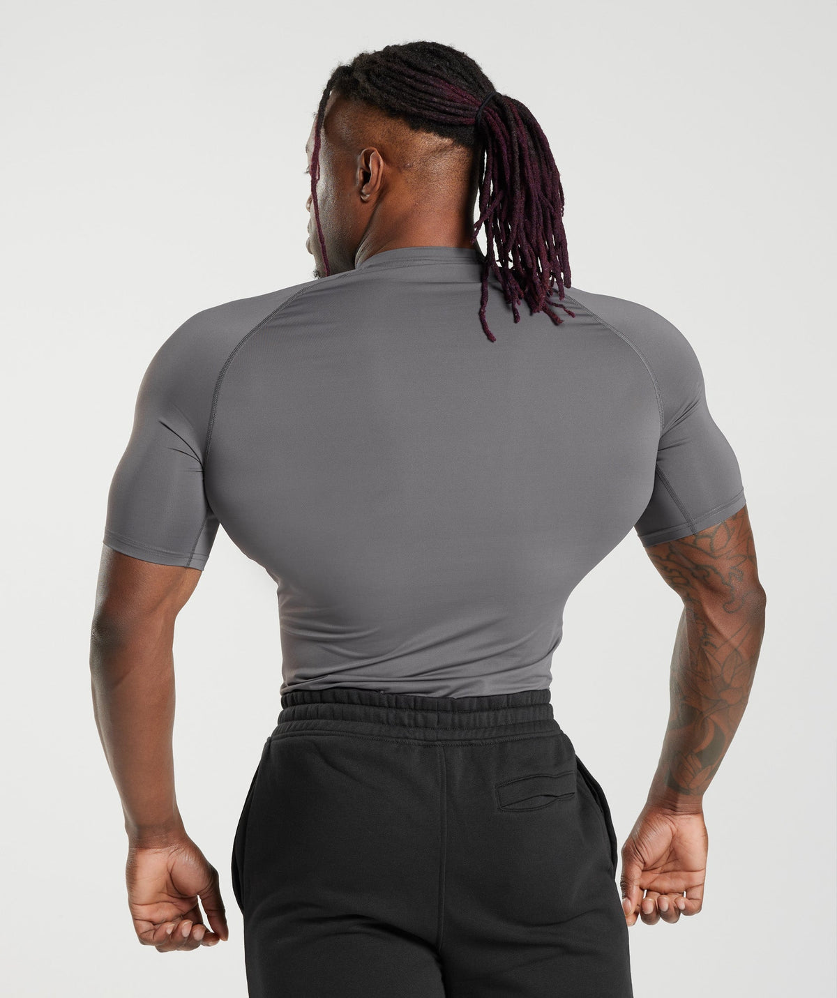 gymshark-element-baselayer-t-shirt-silhouette-grey-ss23