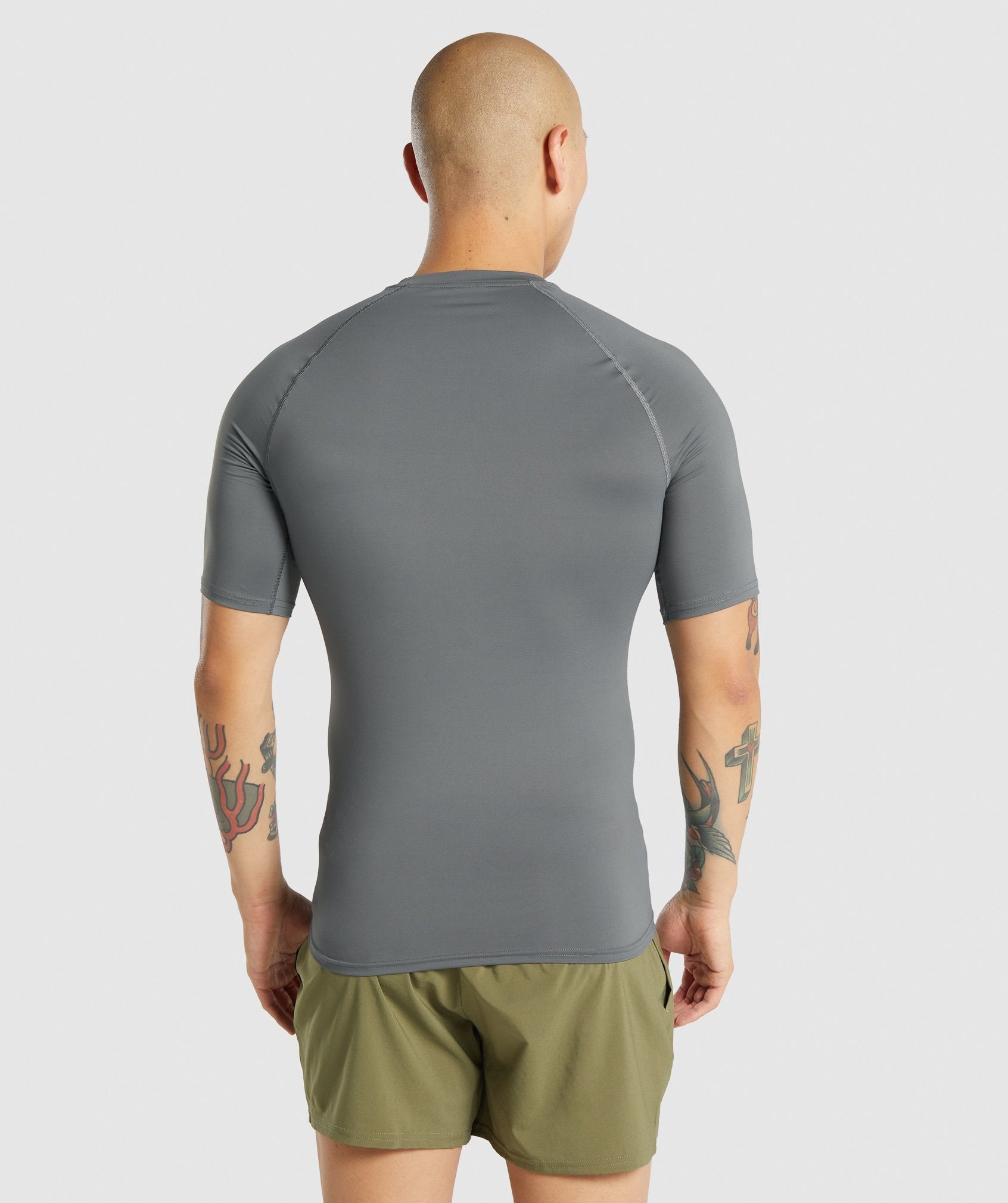 gymshark-element-baselayer-t-shirt-charcoal-aw21