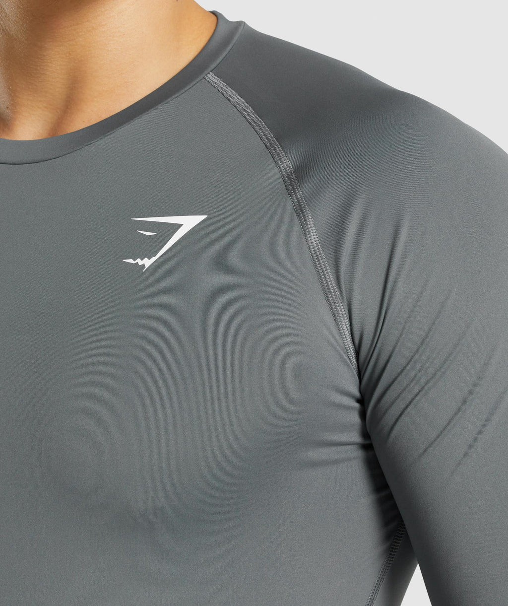 gymshark-element-baselayer-t-shirt-charcoal-aw21