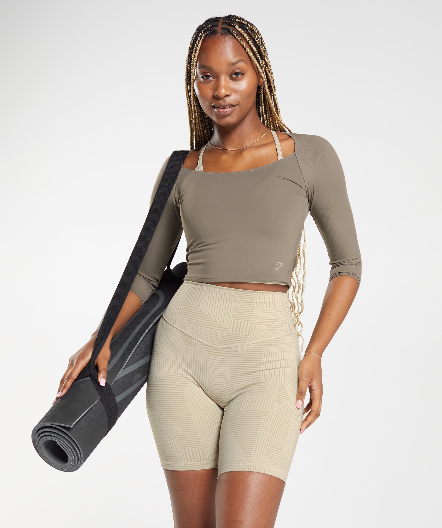 gymshark-elevate-3-4-sleeve-crop-top-brushed-brown-ss23