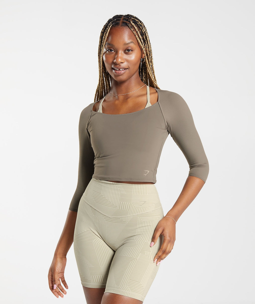 gymshark-elevate-3-4-sleeve-crop-top-brushed-brown-ss23