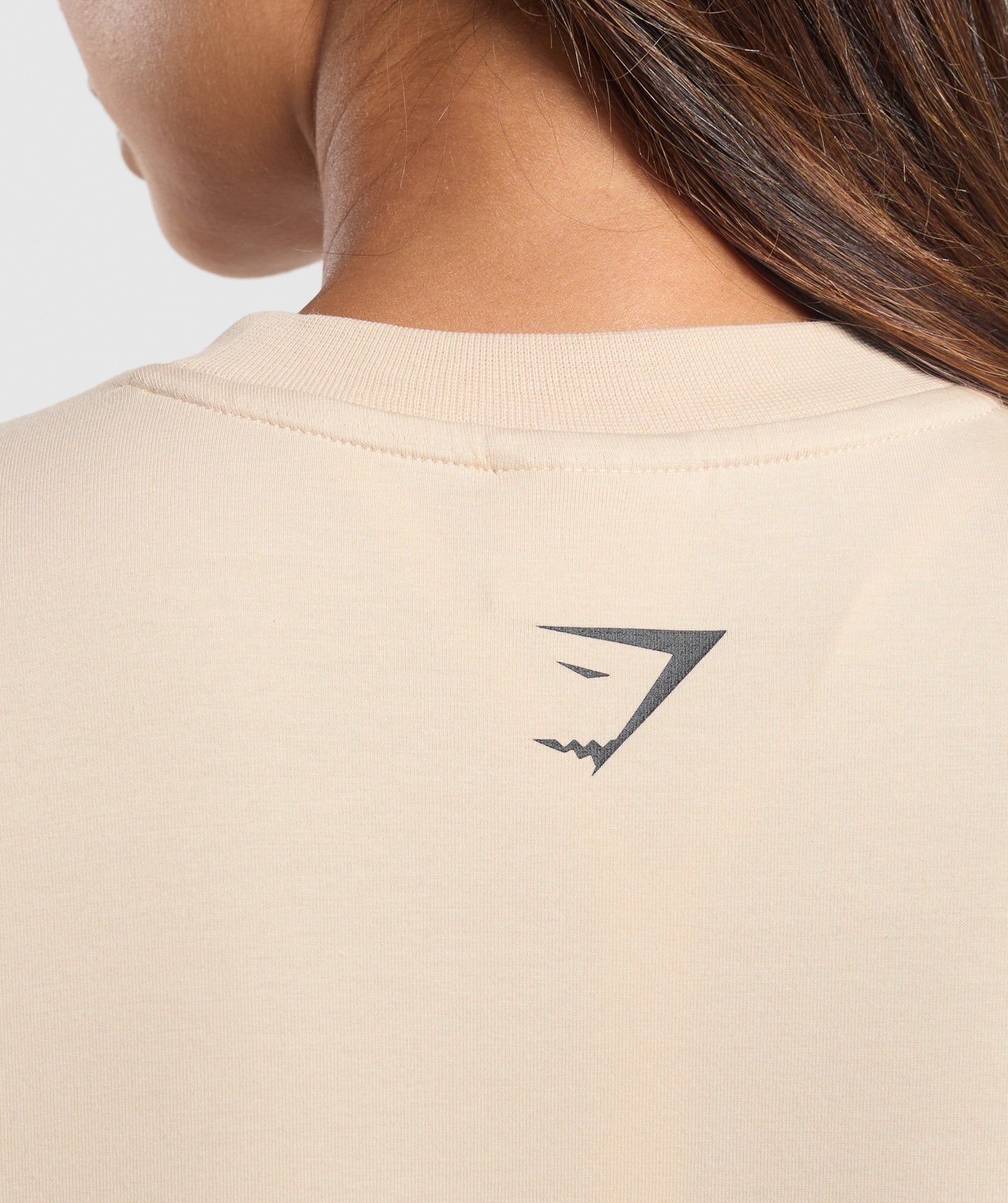 gymshark-elevate-chain-oversized-t-shirt-cream-beige-aw24