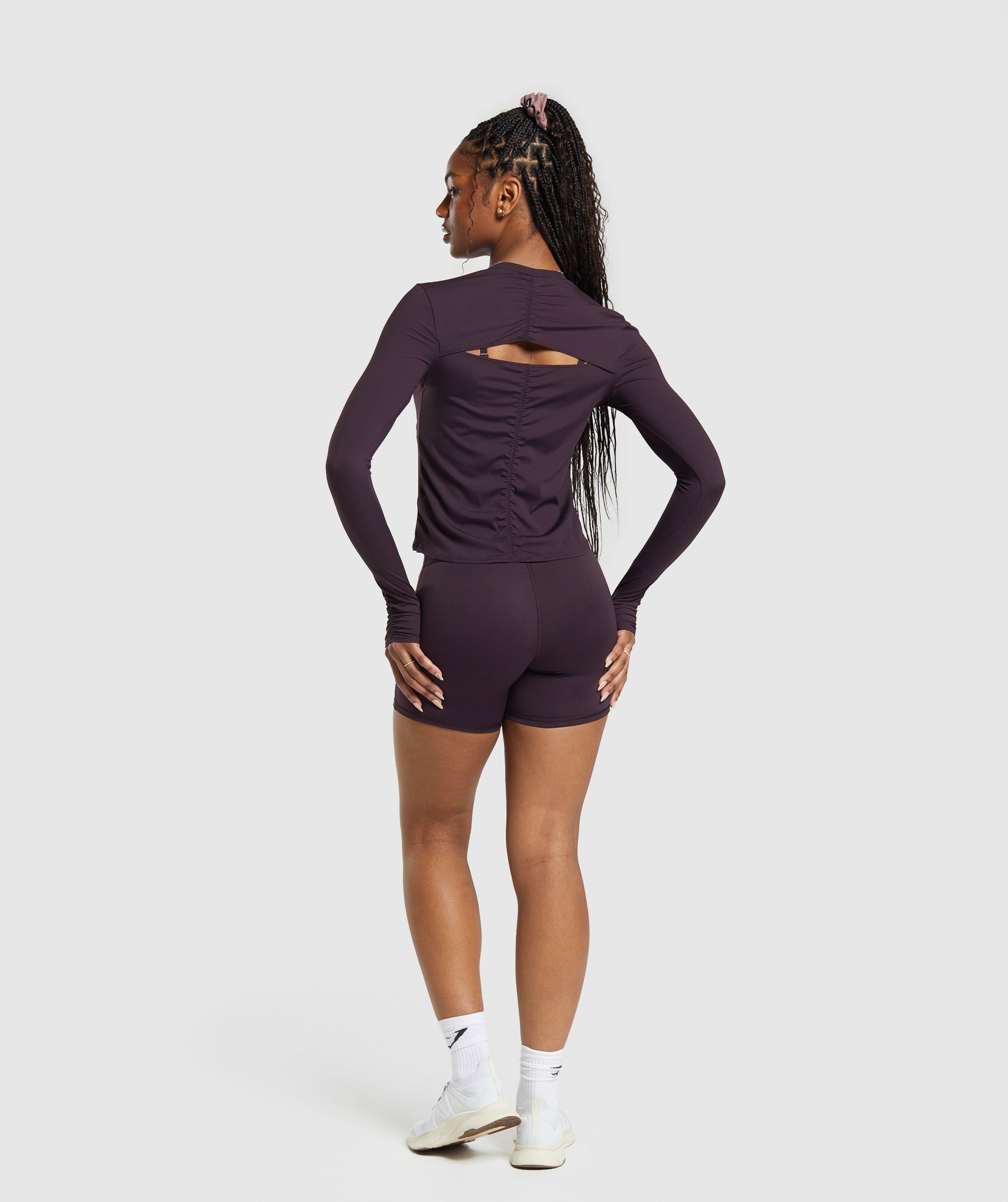 gymshark-elevate-long-sleeve-ruched-top-plum-brown-ss24