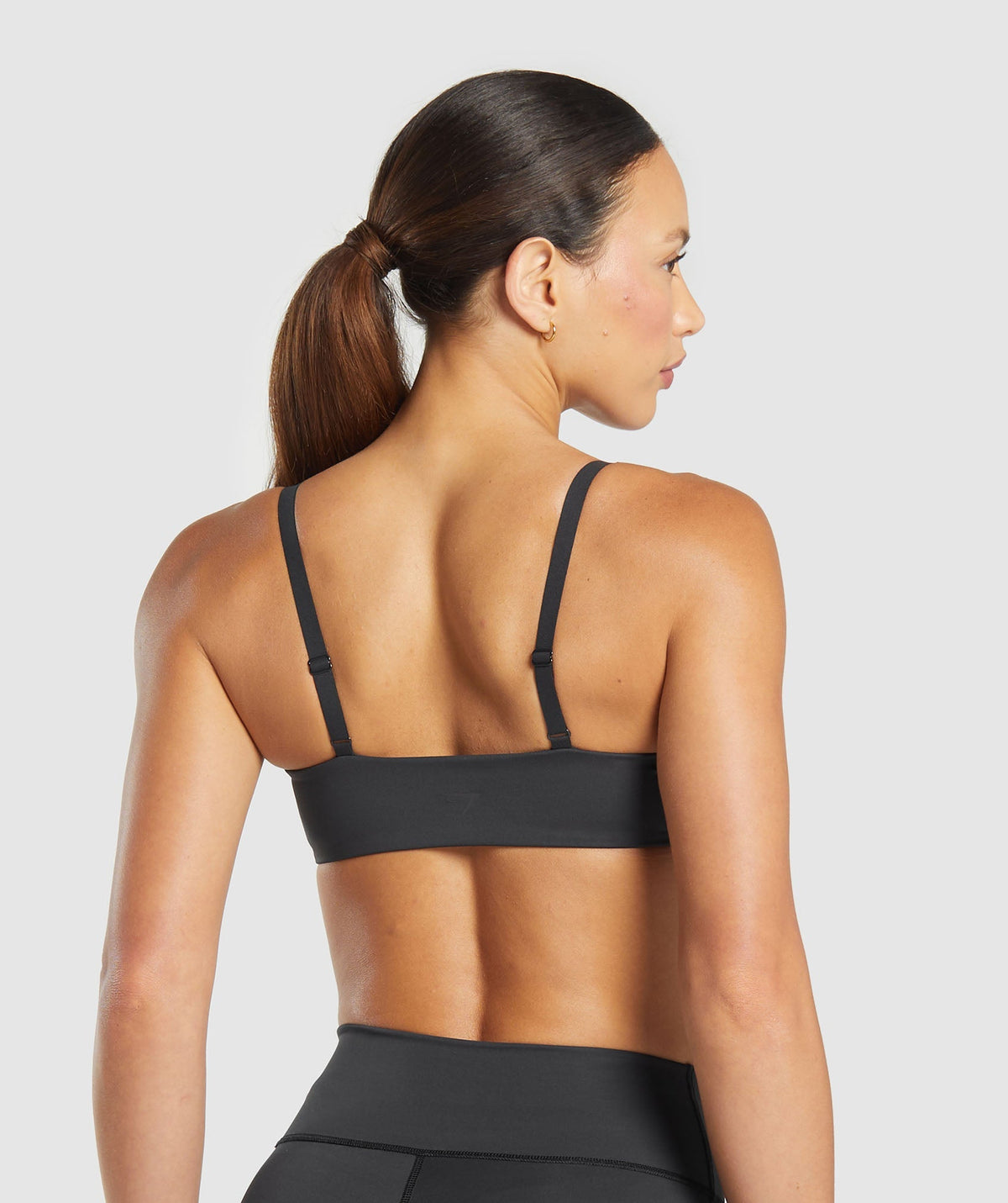 gymshark-elevate-ruched-sports-bra-black-ss25