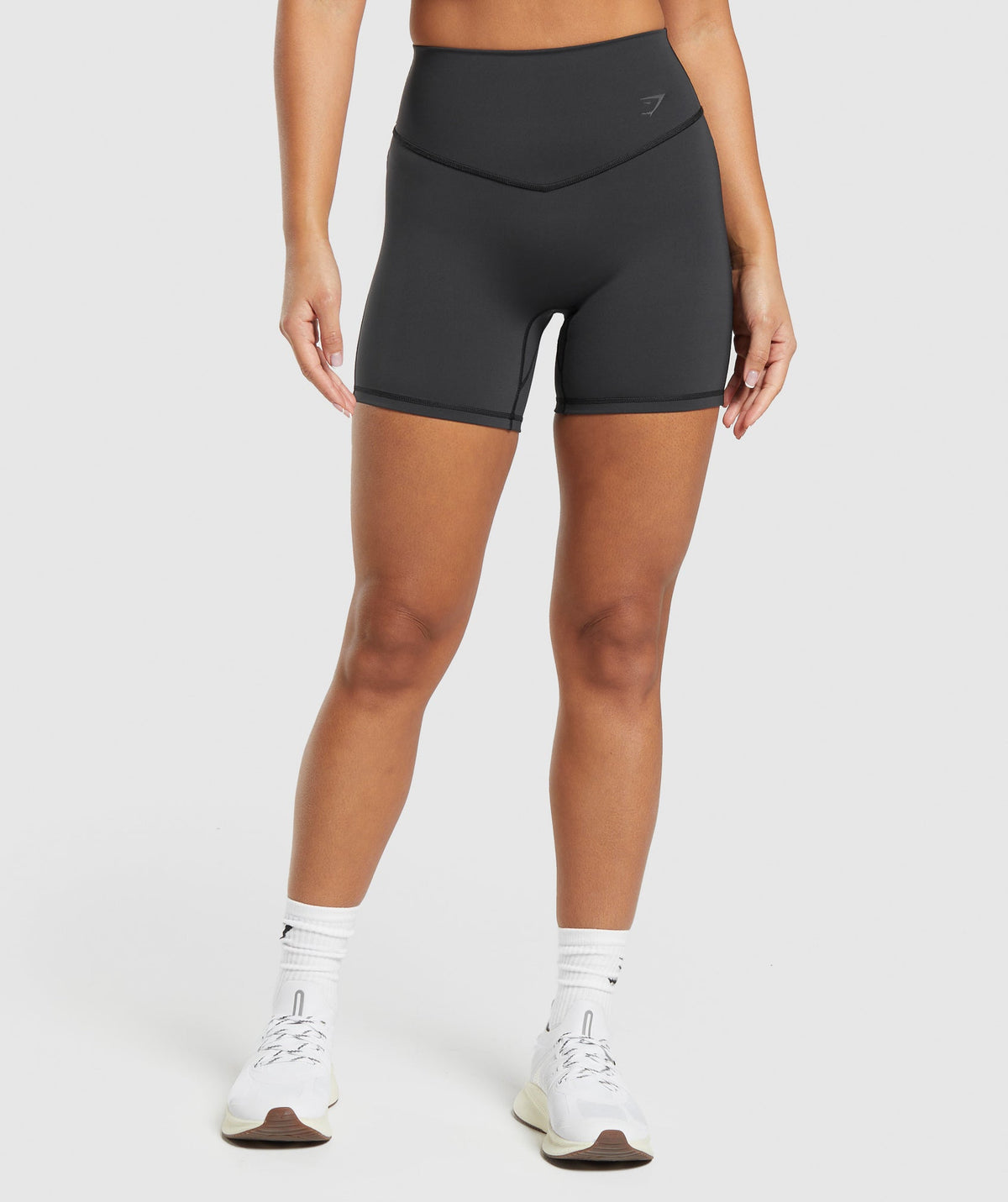 gymshark-elevate-shorts-black-ss24
