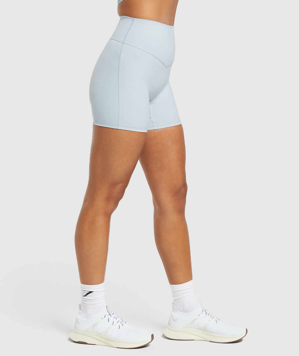 gymshark-elevate-shorts-fresh-blue-ss24