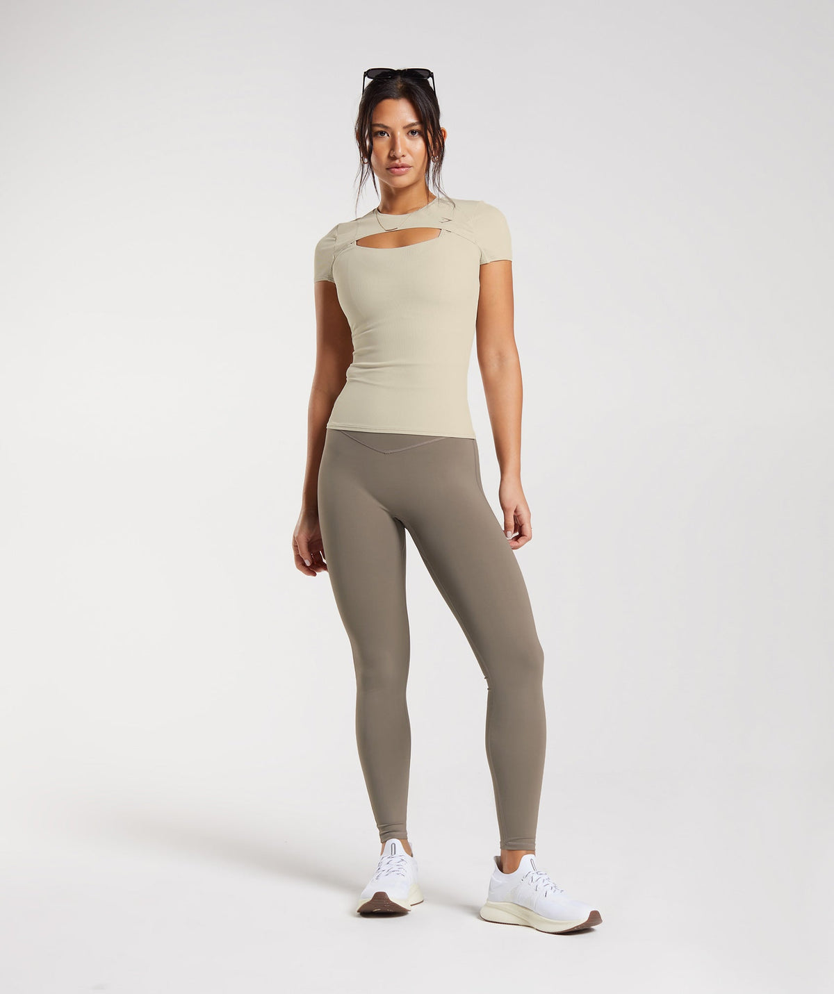 gymshark-elevate-top-sandy-brown-ss23