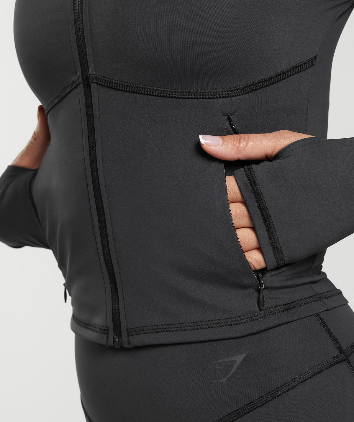 gymshark-elevate-tracktop-black-ss24