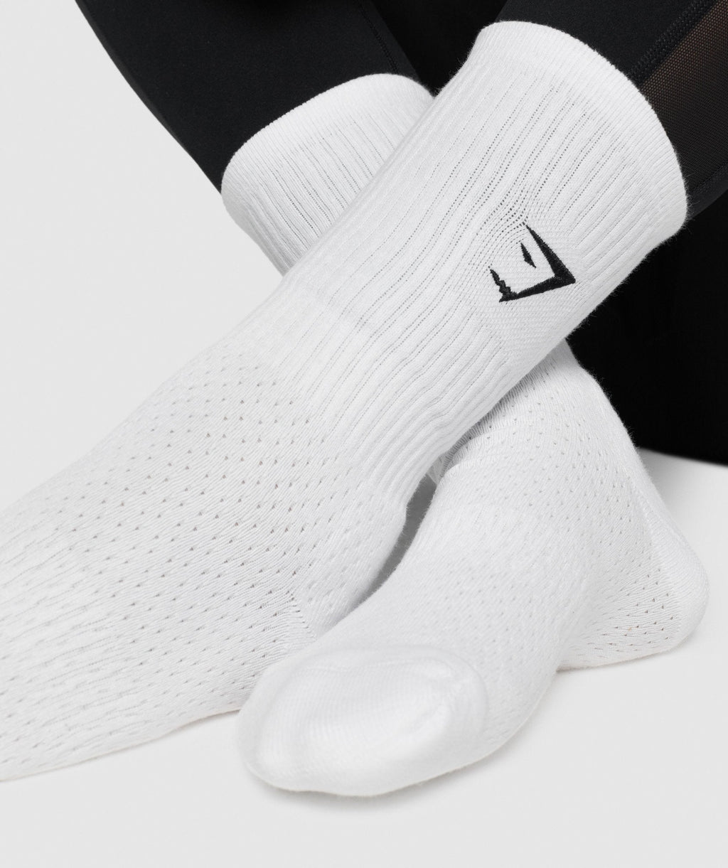 gymshark-crew-socks-white-aw21